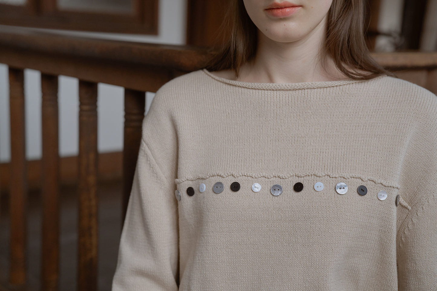 Random button relax knit pullover / ecru