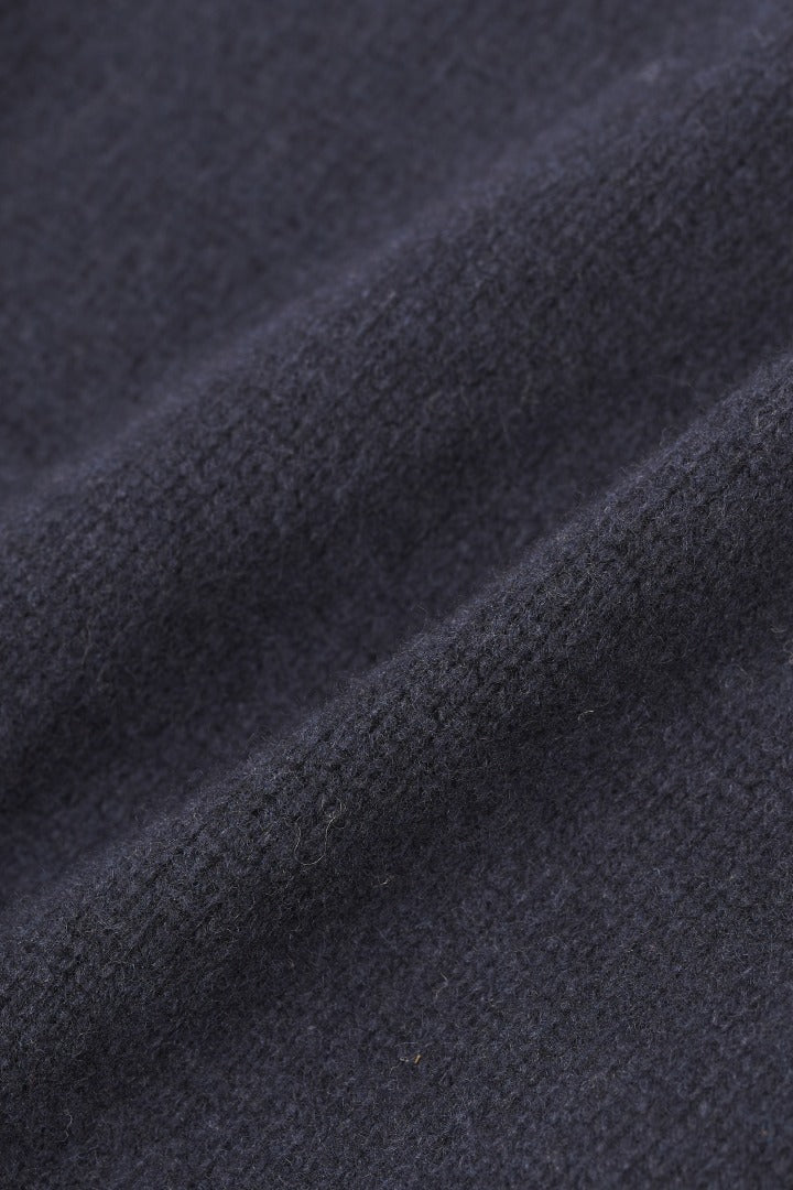 Wool soft high neck knit / navy