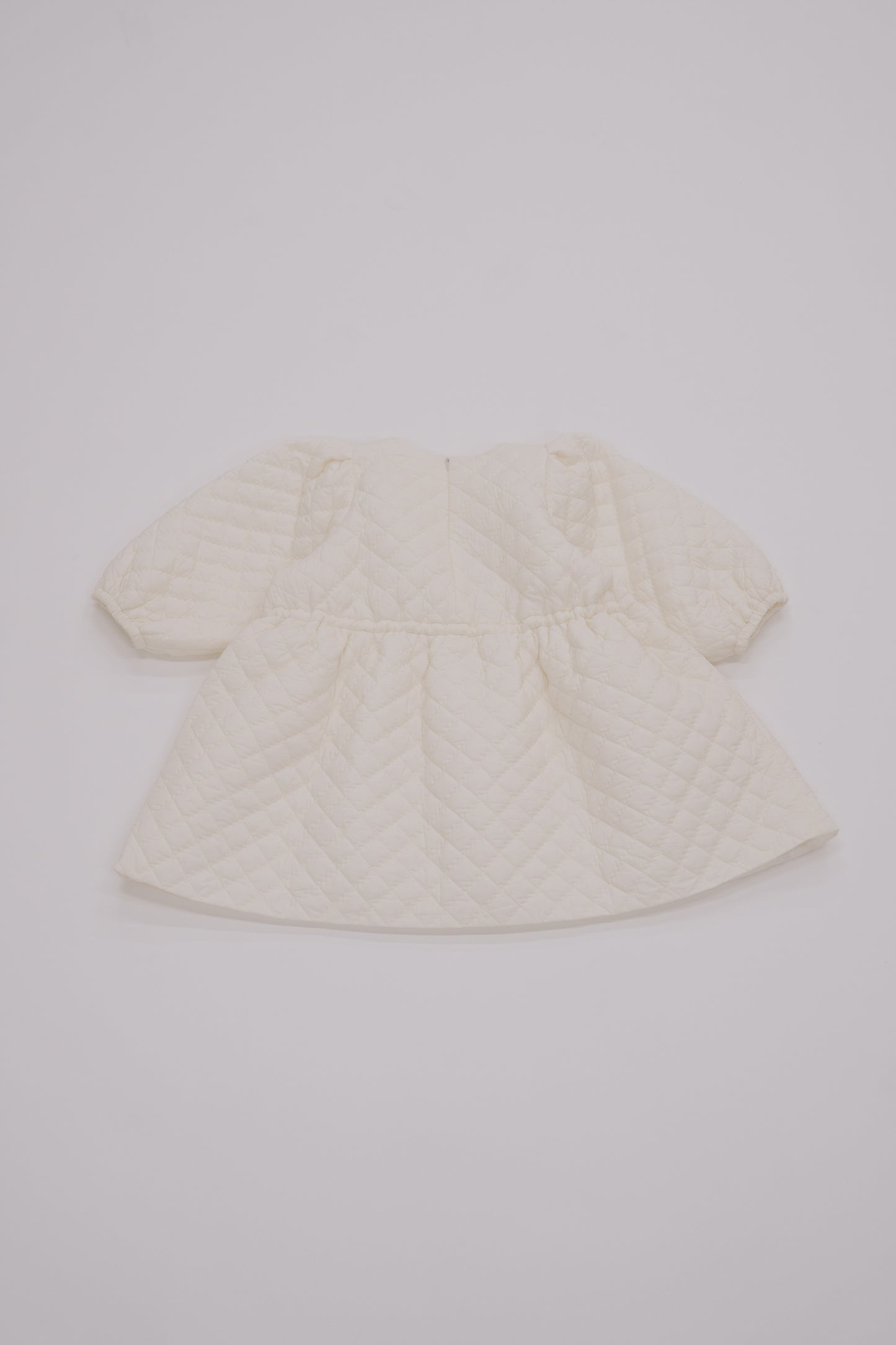 Quilting volume tops / white