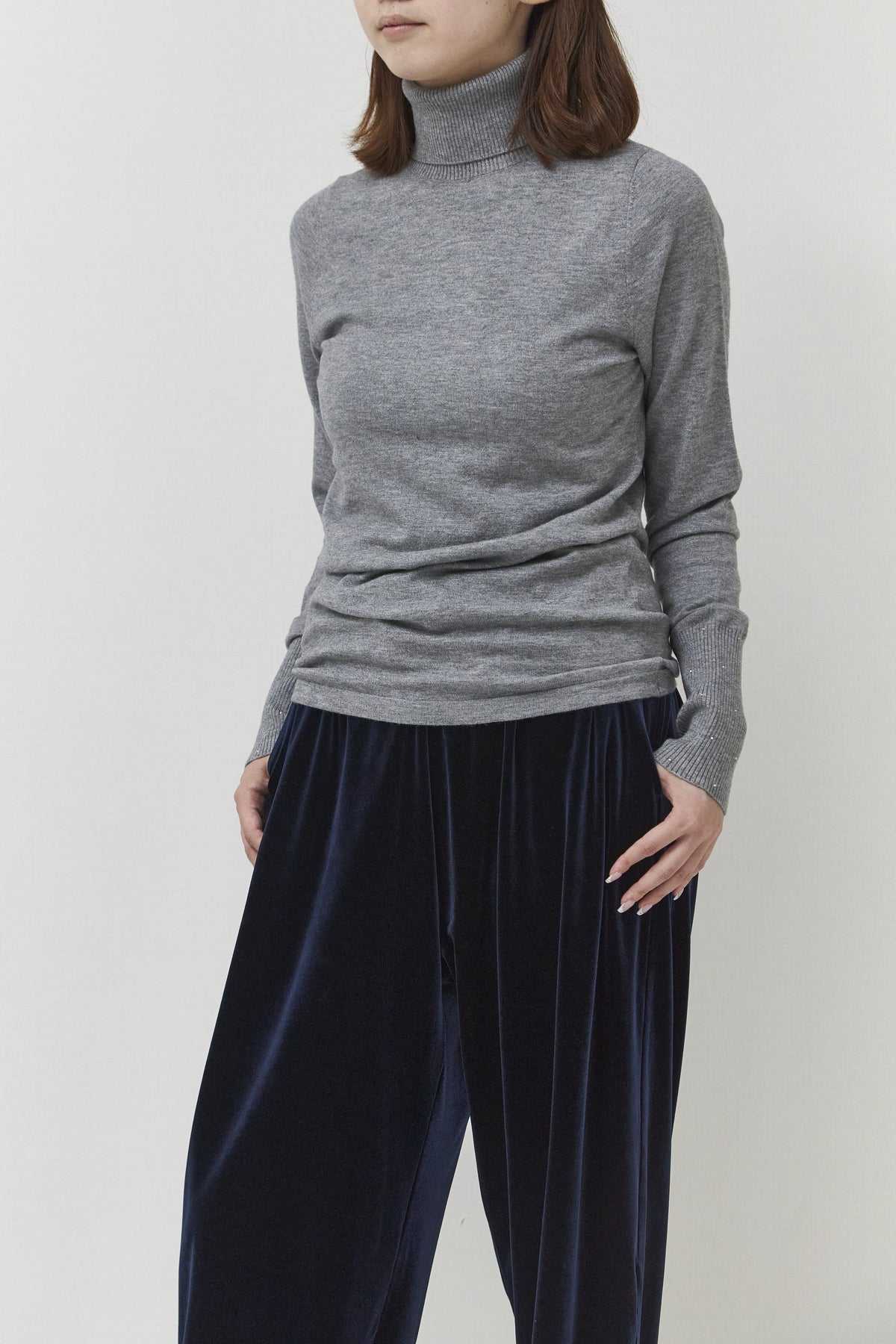 Crystal dot cuff turtleneck knit / Gray