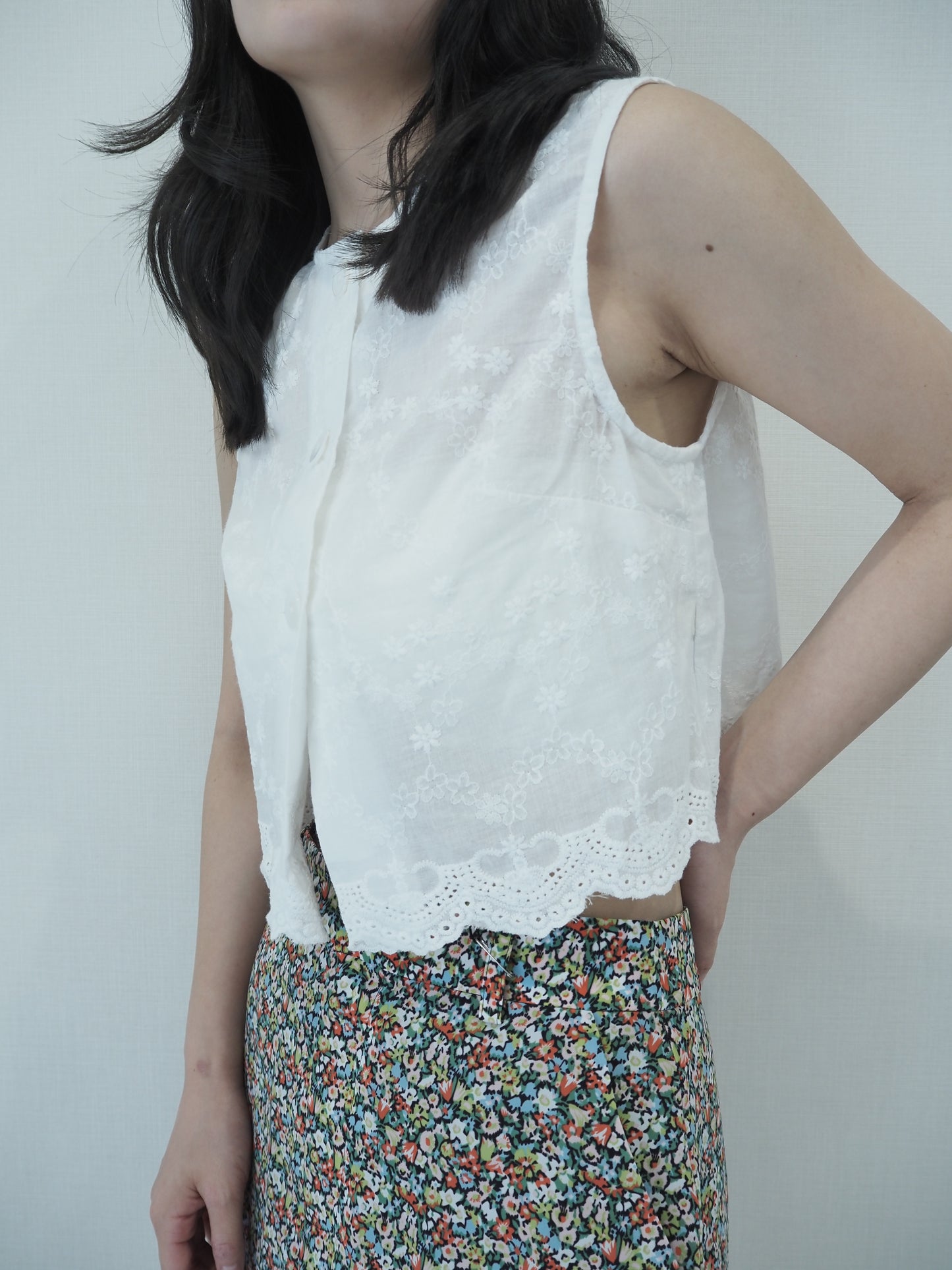 Scallop lace tops / White