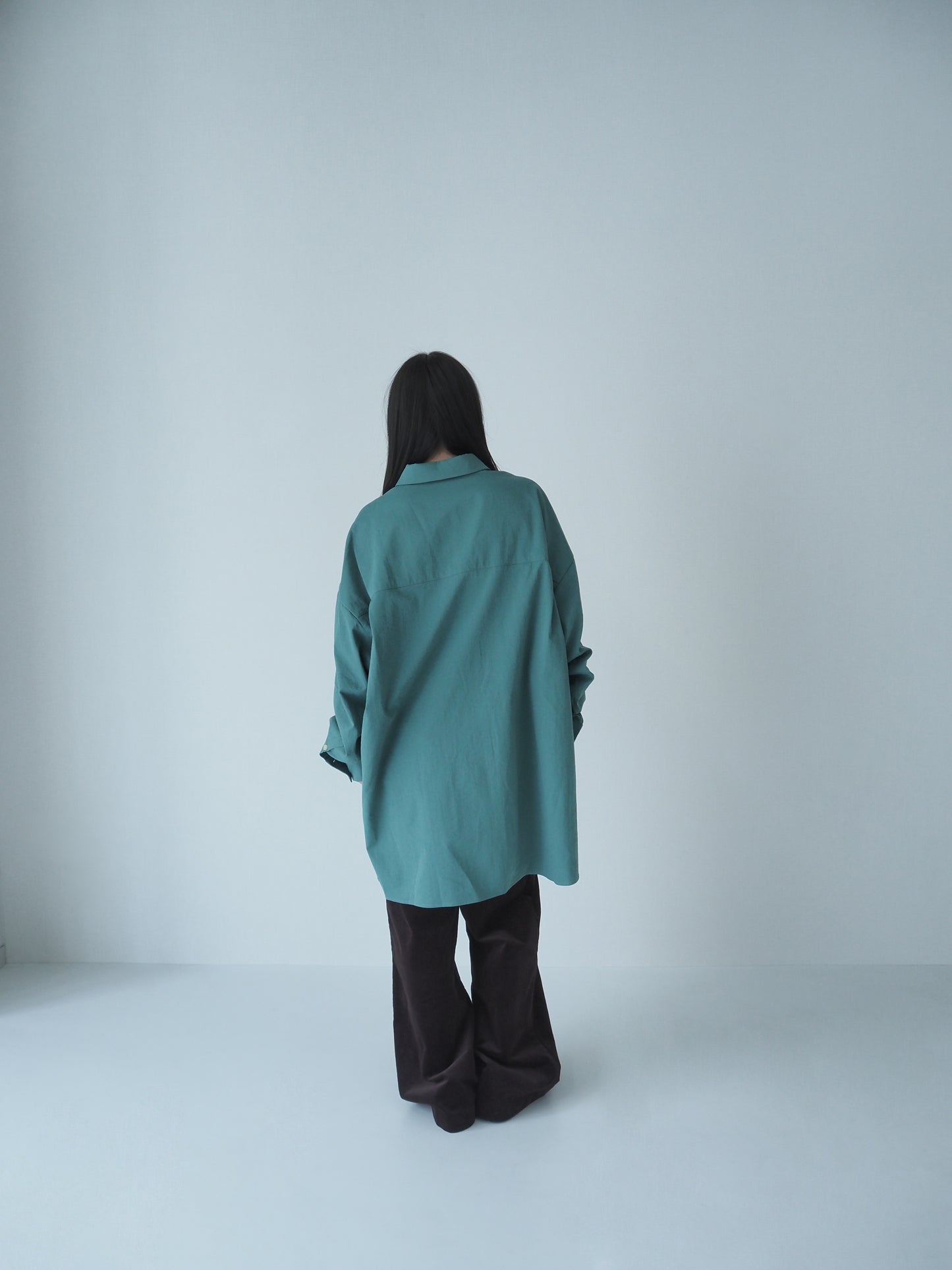 peach skin shirt / green