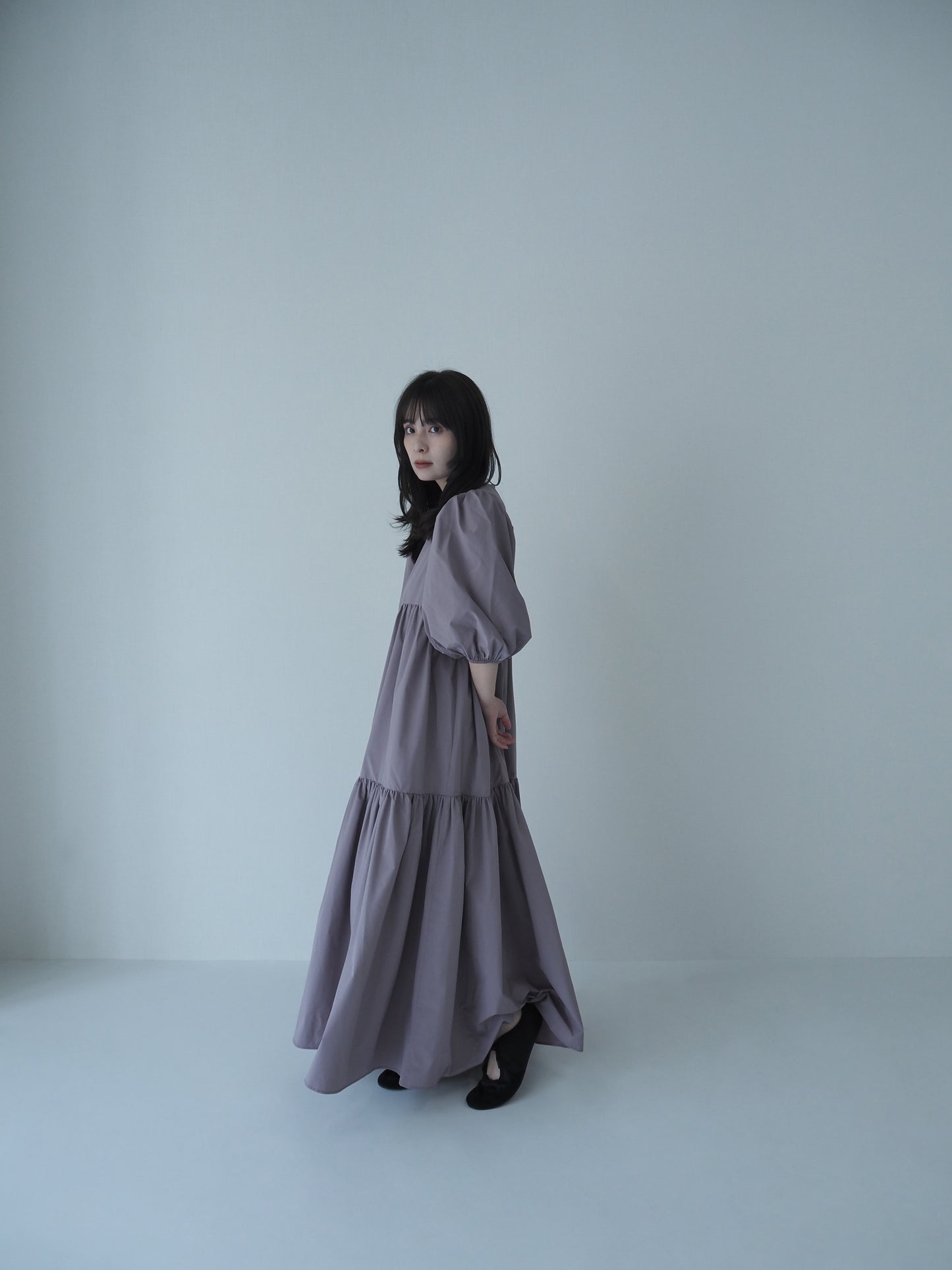 puff sleeve tiered dress / mauve pink