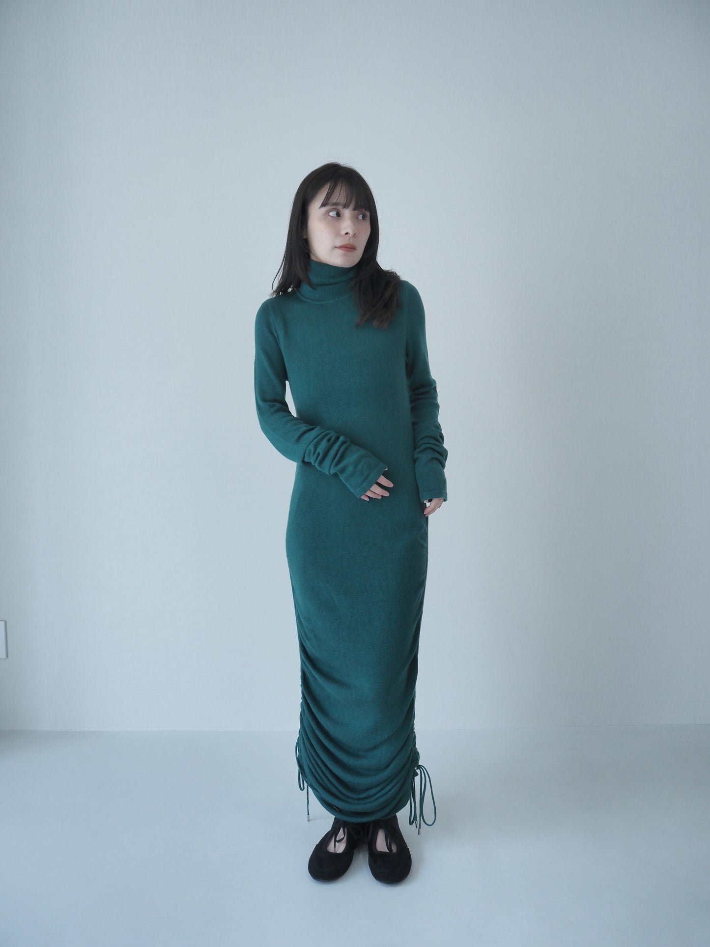 Drawstring knit long dress <Viridian>
