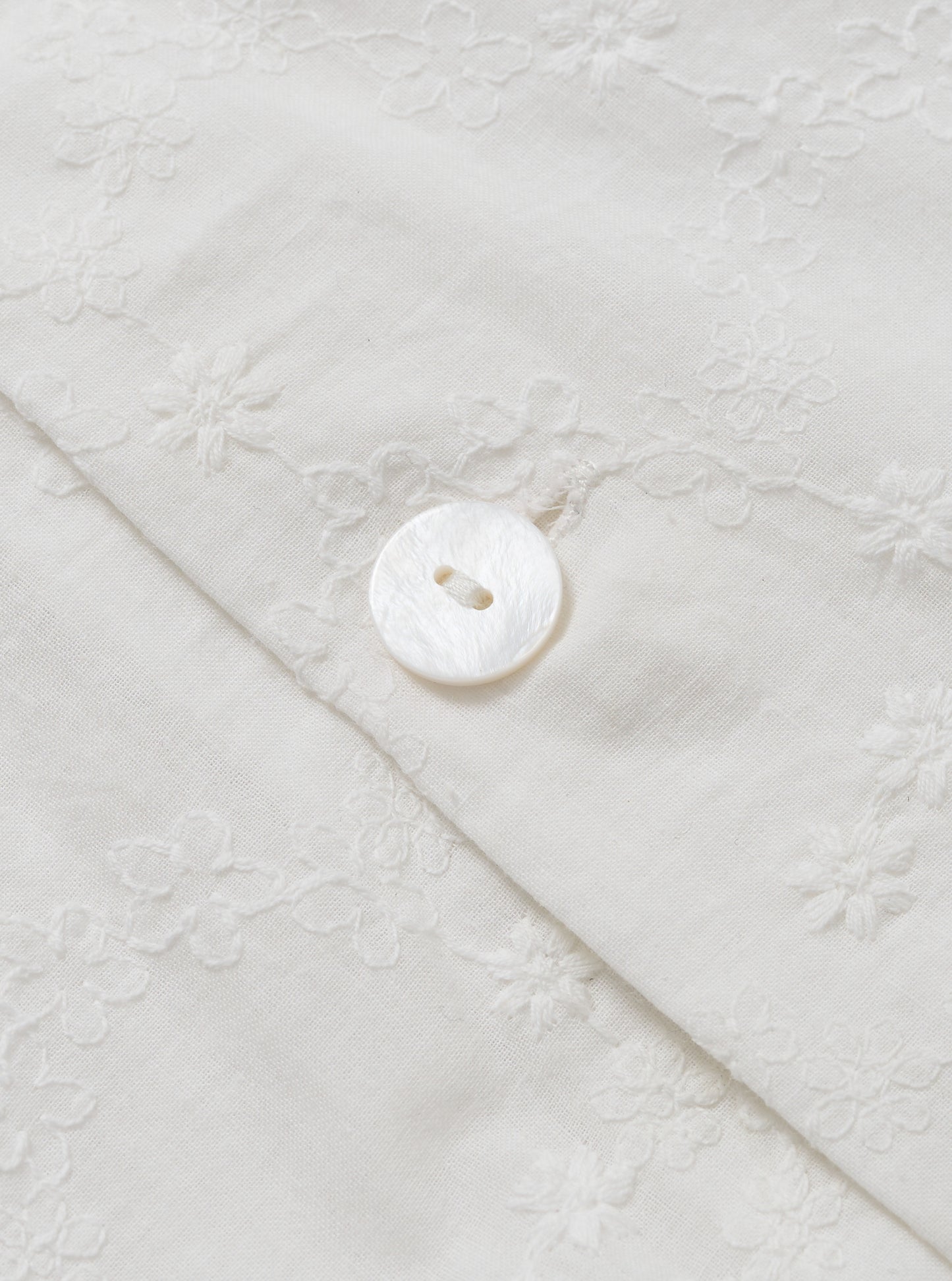 Scallop lace tops / White