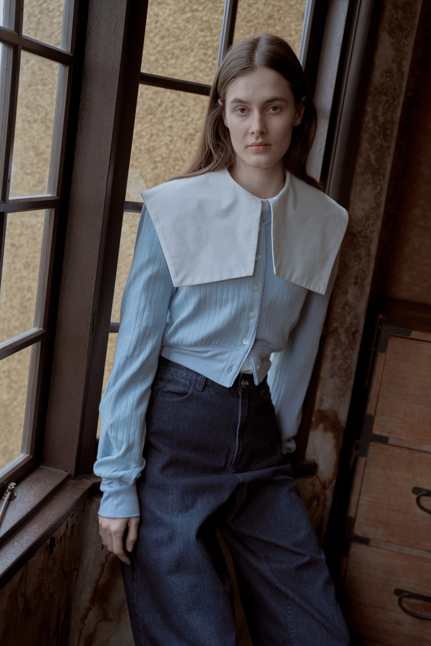 Eyelet cut cardigan / light blue