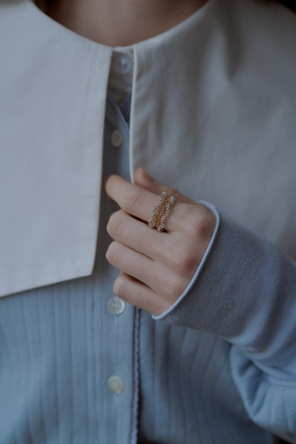 Eyelet cut cardigan / light blue