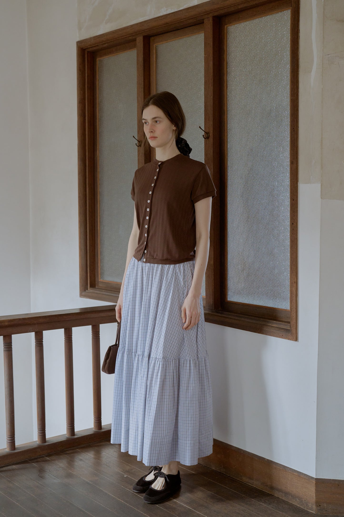 eyelet cut button Tshirt / chestnut