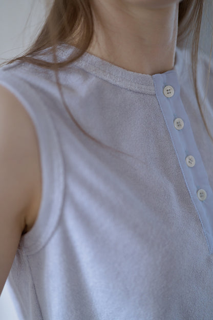 Henley neck pile tank top / blue guimauve