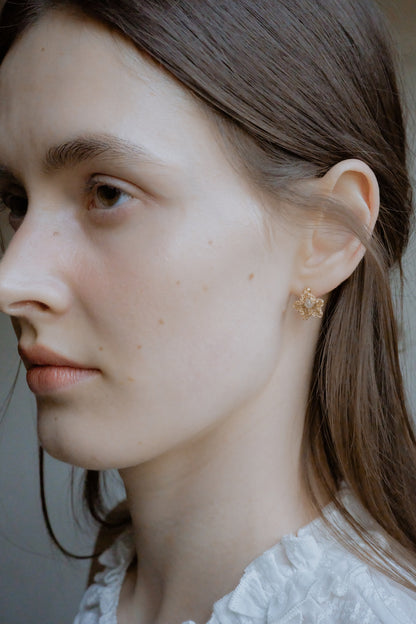 Star Flower Earrings / gold