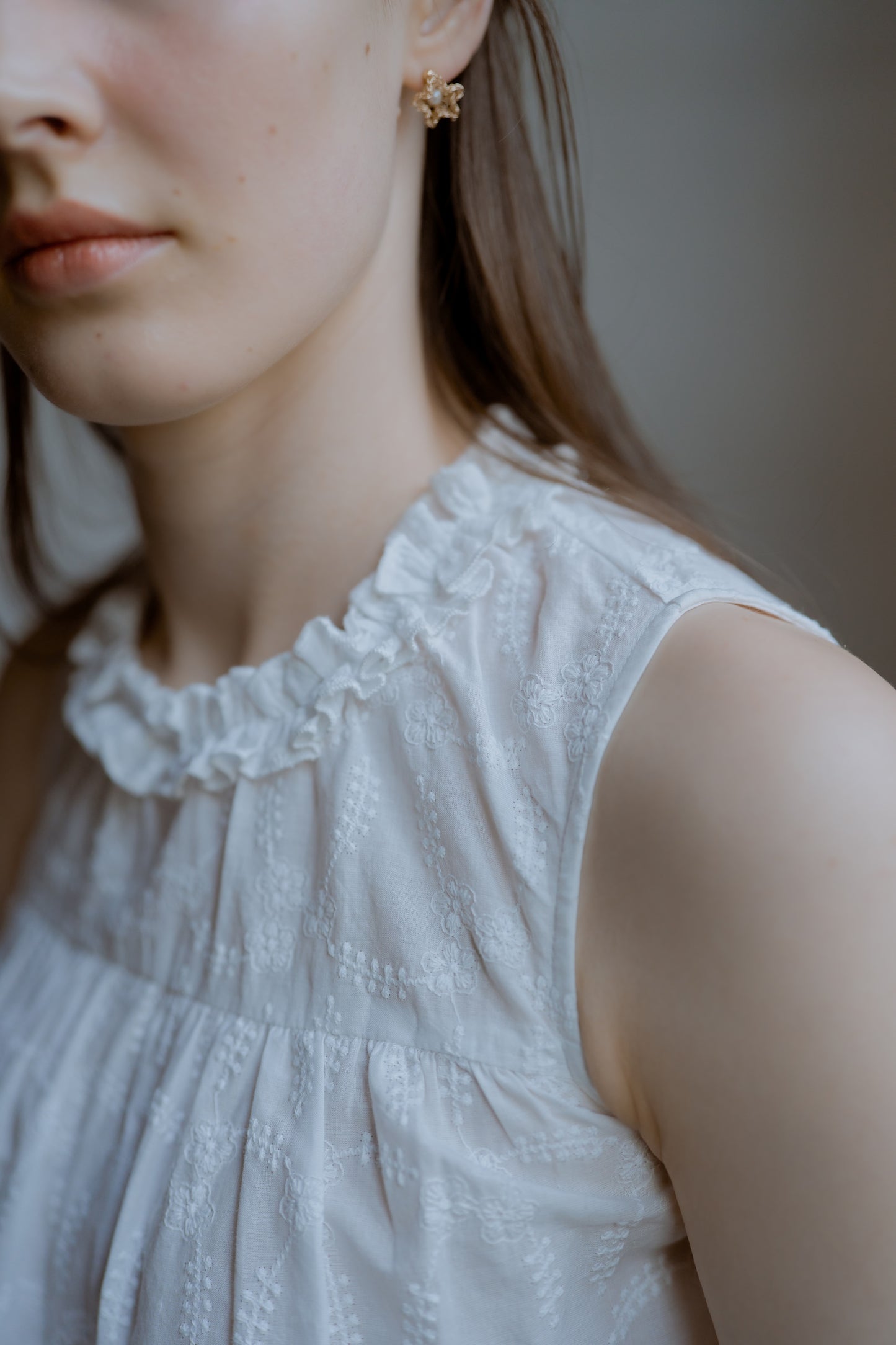 Cotton lace gather tunic / white