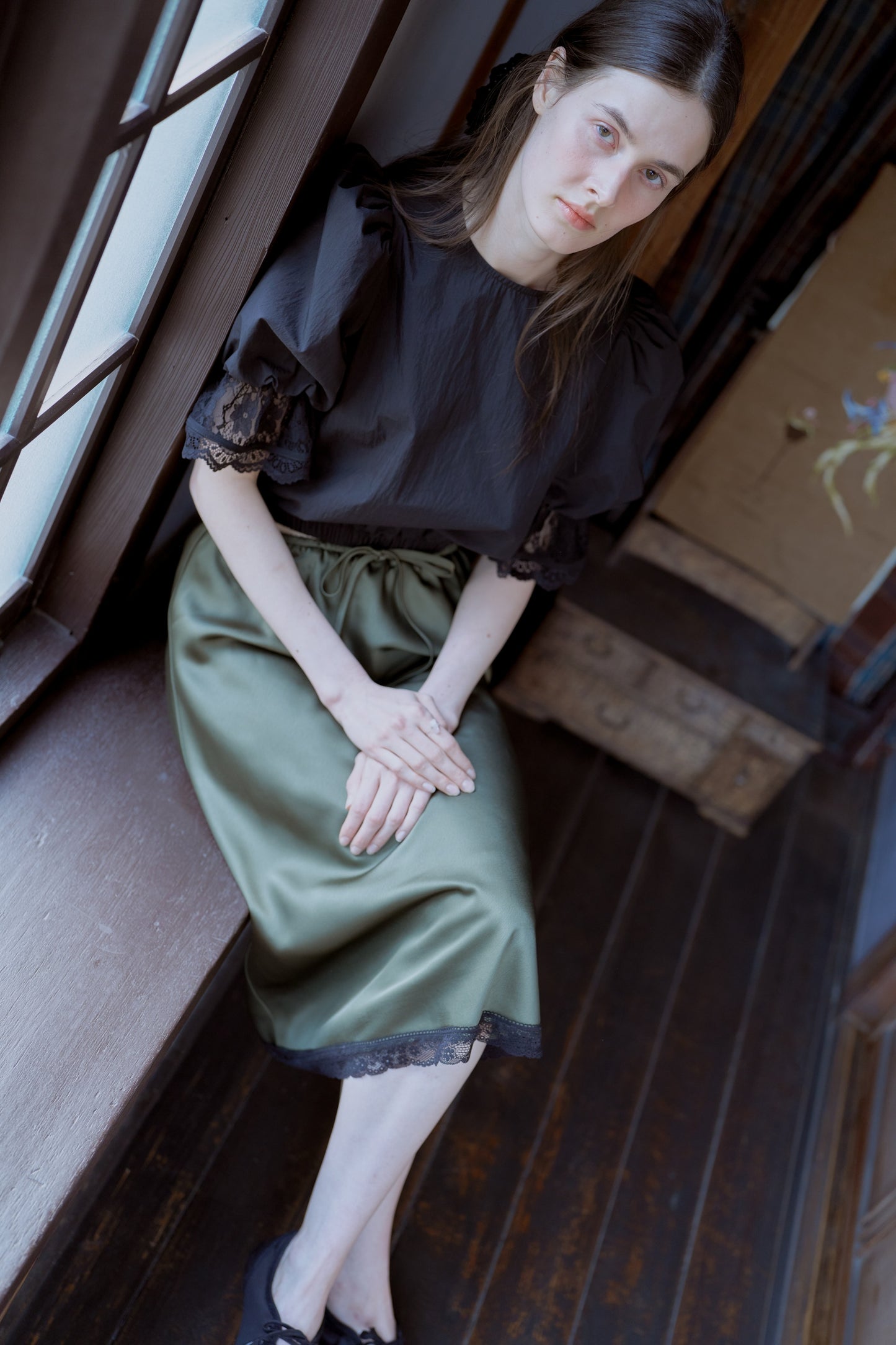 Lace puff balloon blouse / black