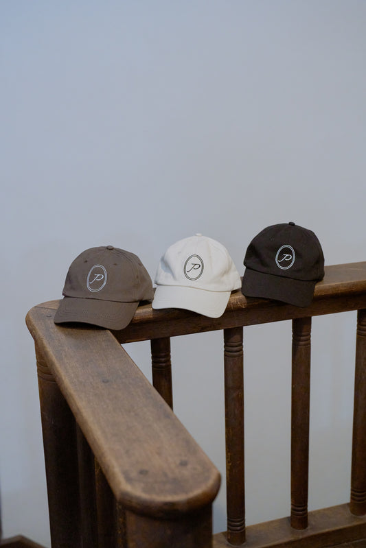 "P" Embroidery cap / brown