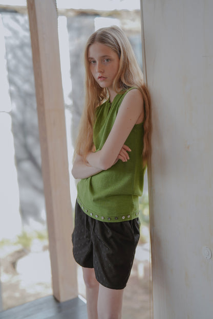 Hem button knit top / Basil