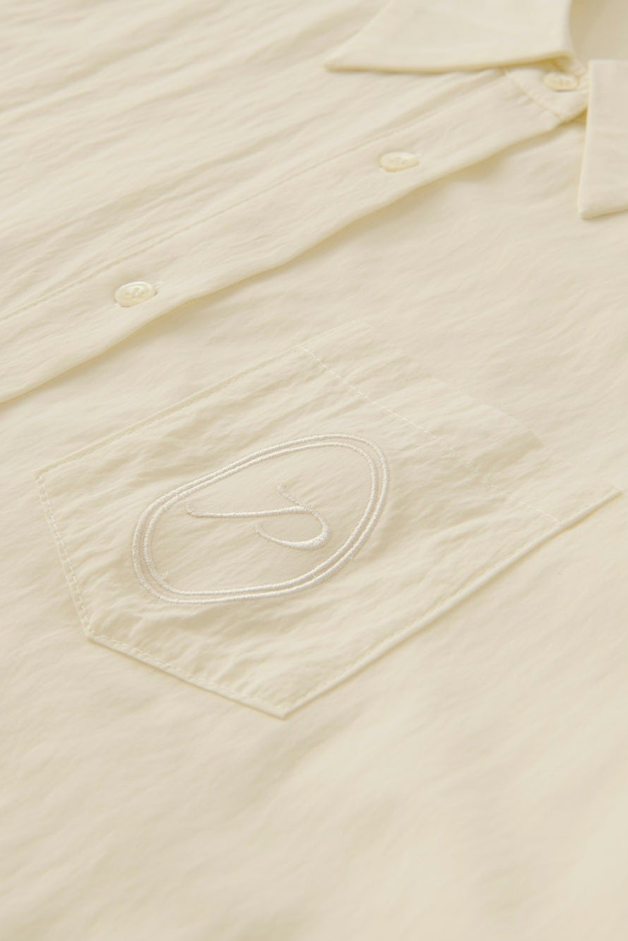 "P" Embroidery shirt / magnolia