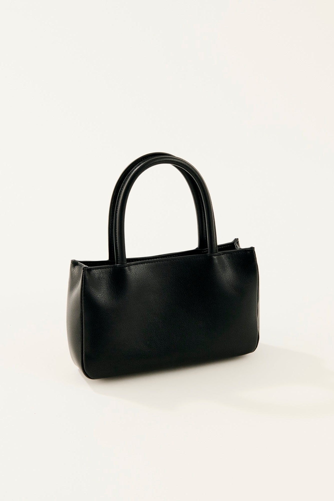 leather hand bag / rich black