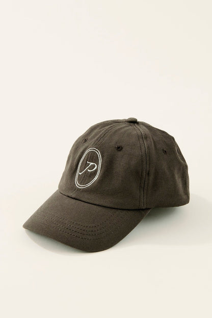 "P" Embroidery cap / brown