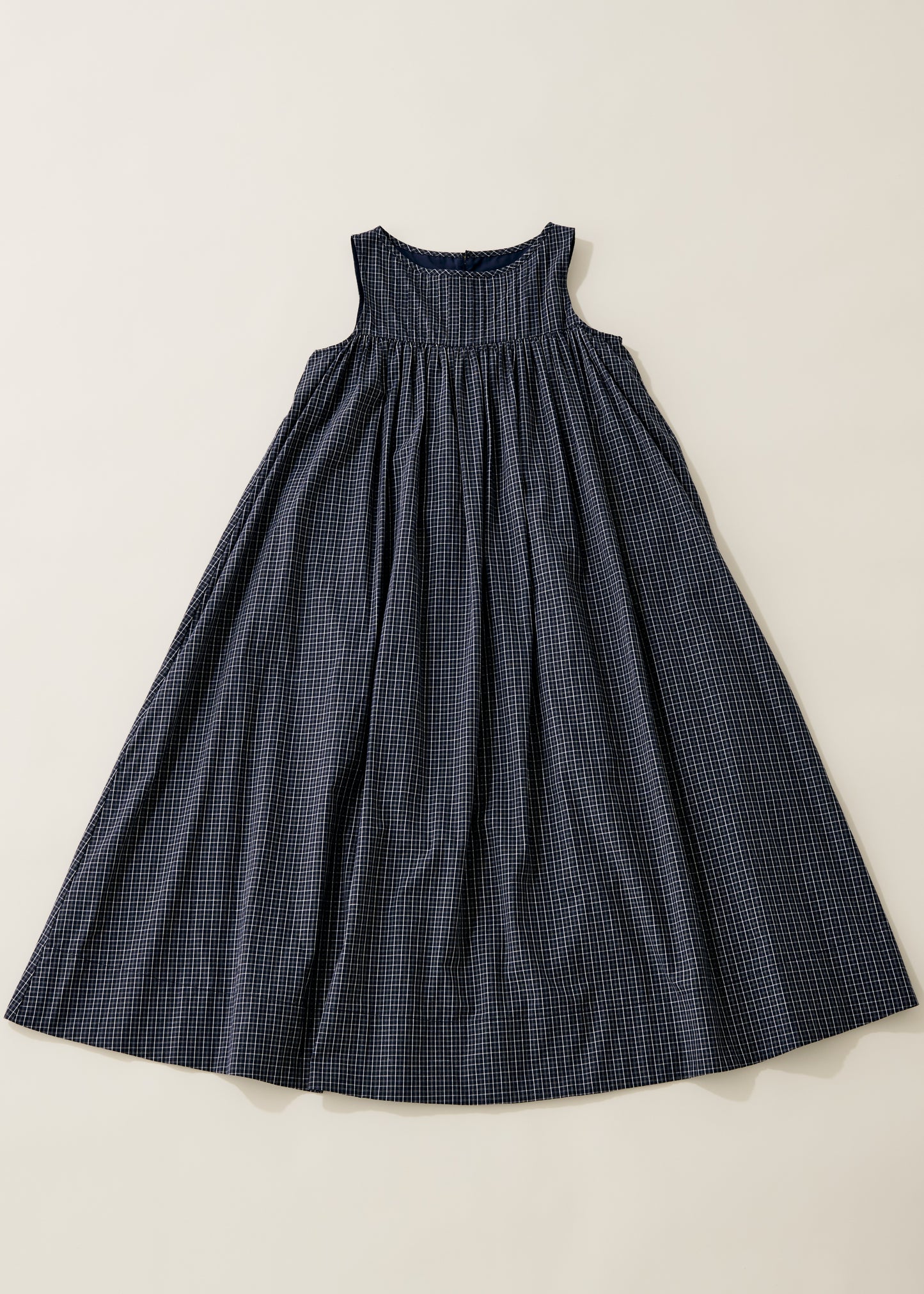 Tattersall check pin tuck dress/navy