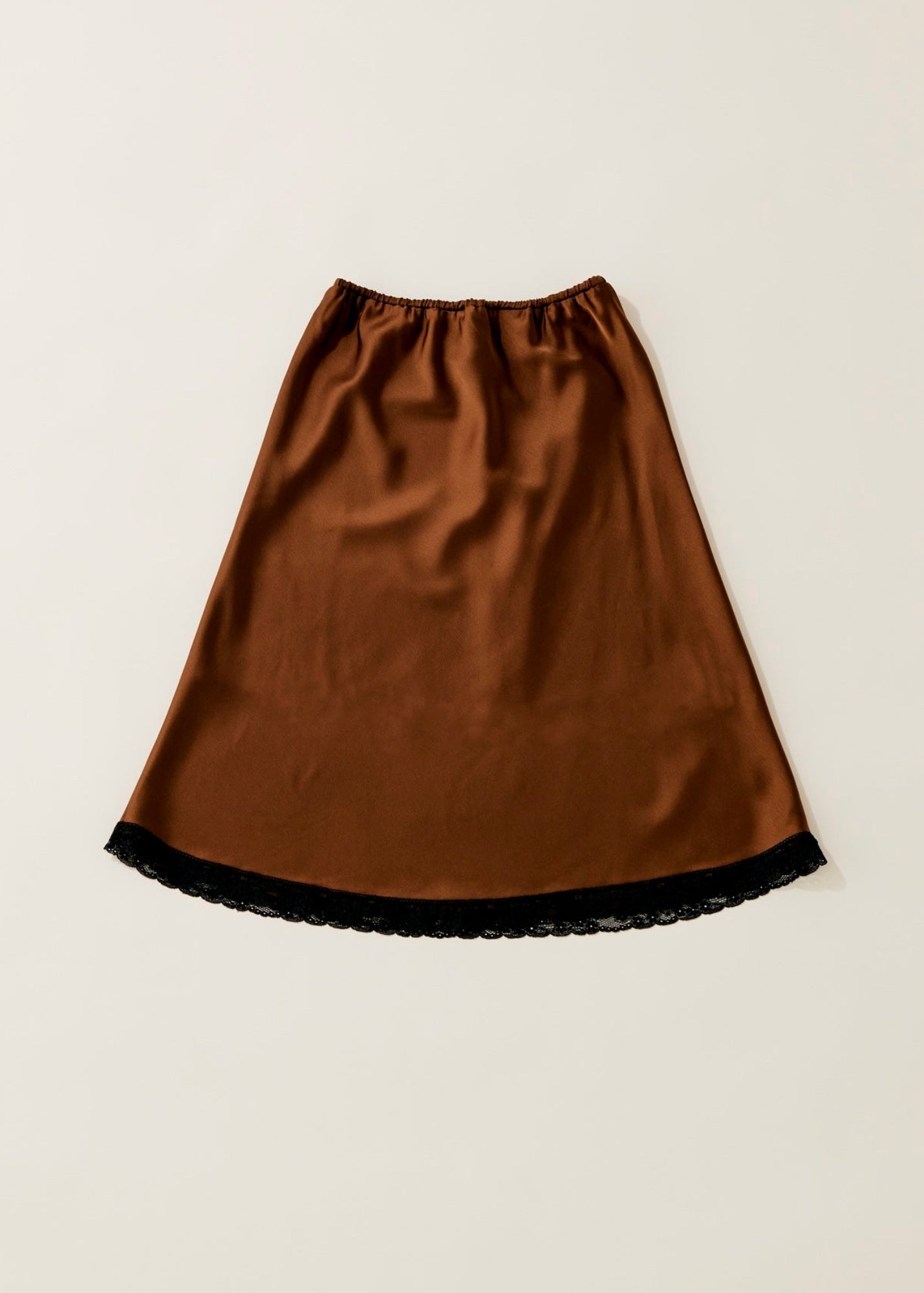 BlackLace hem satin skirt / almond