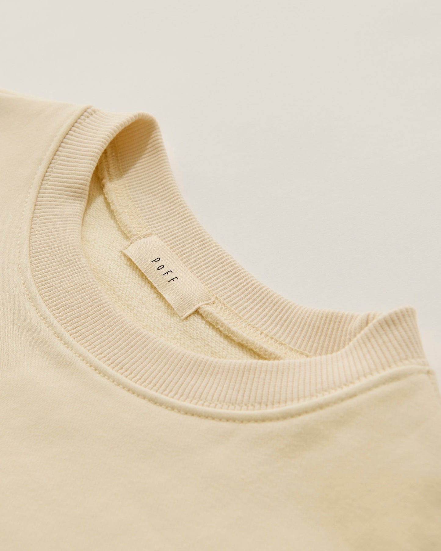 Shoulder logo pullover / white