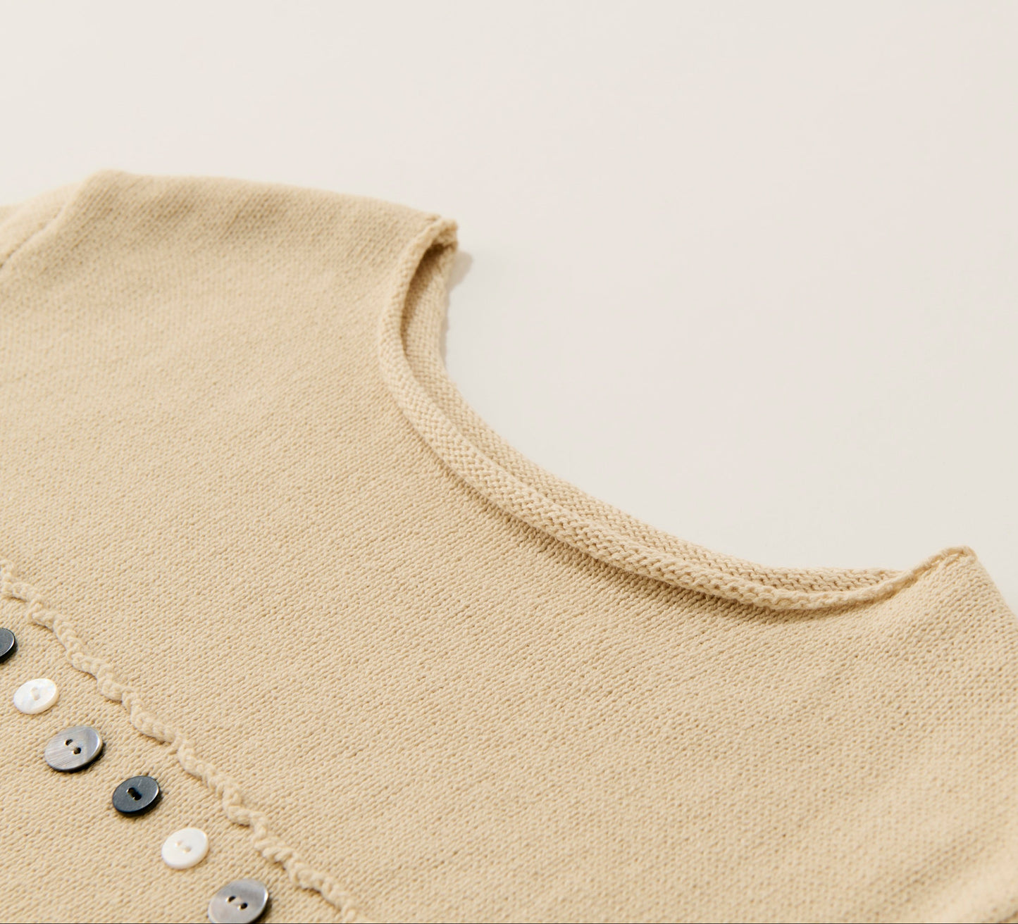 Random button relax knit pullover / fog navy