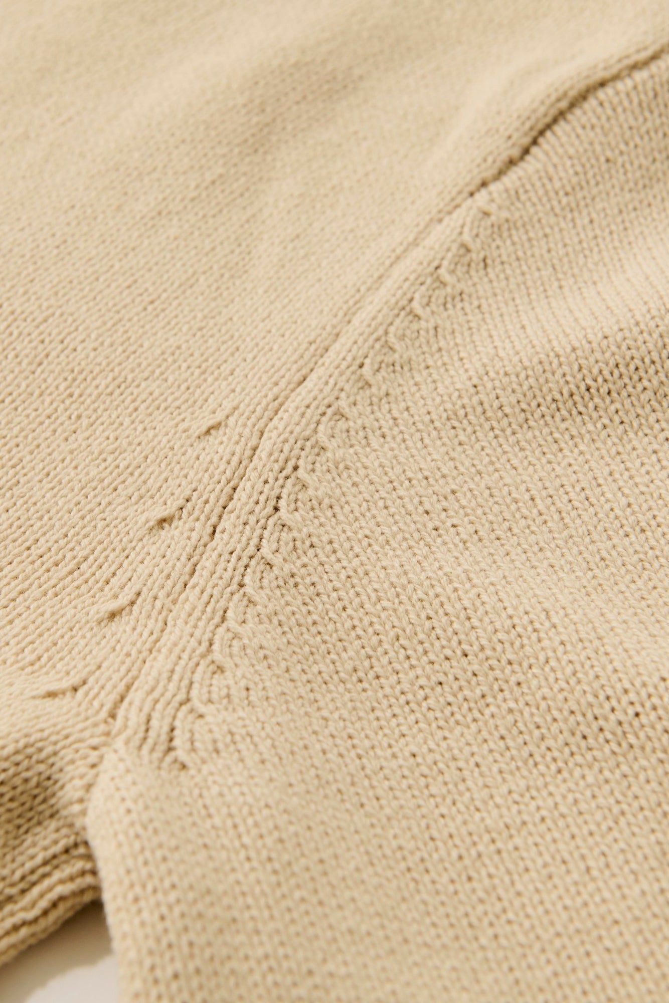 Random button relax knit pullover / ecru
