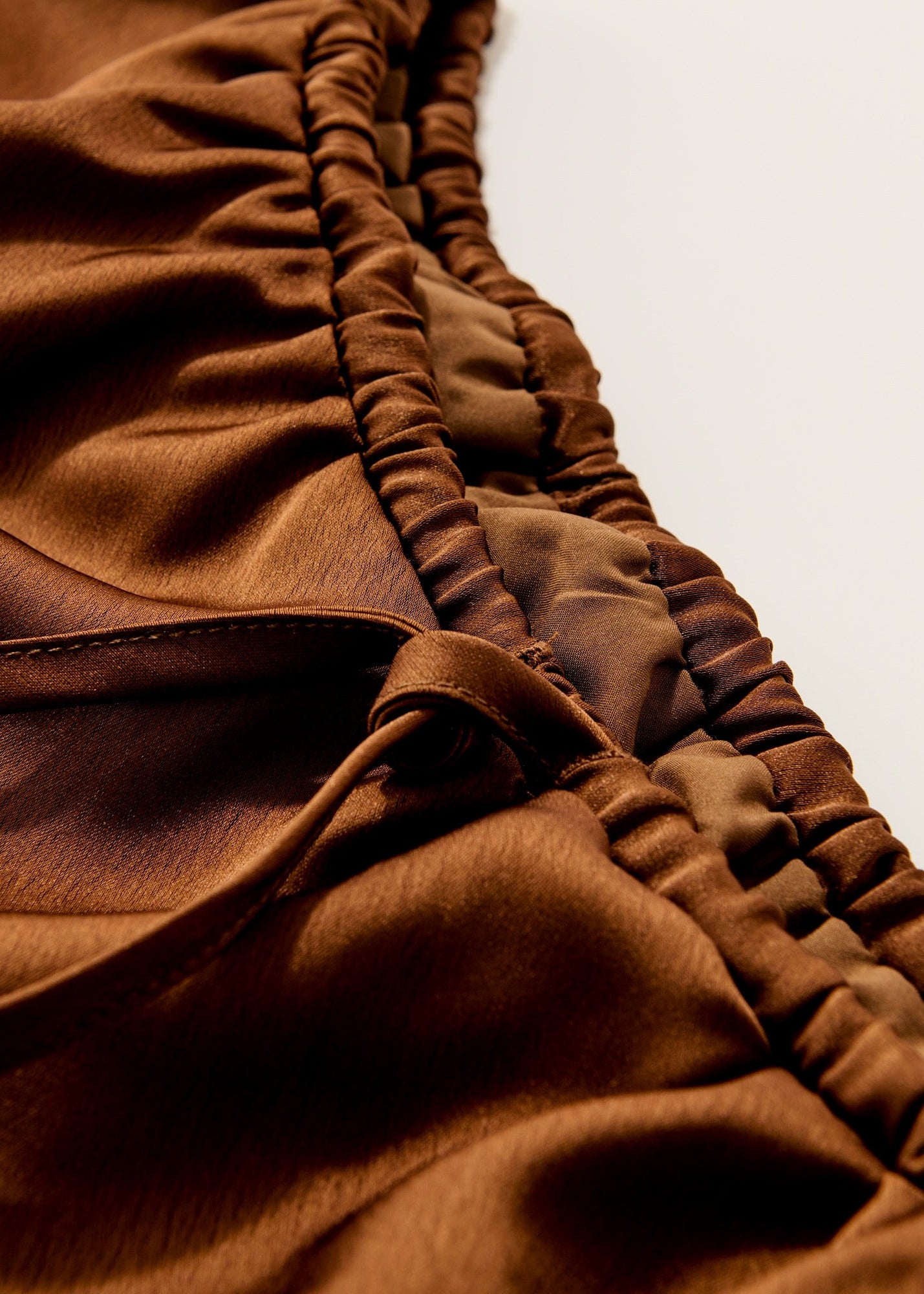 BlackLace hem satin skirt / almond