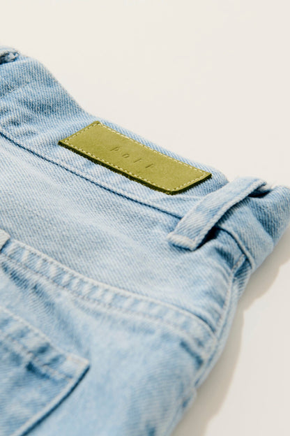Washed  wide denim / light blue