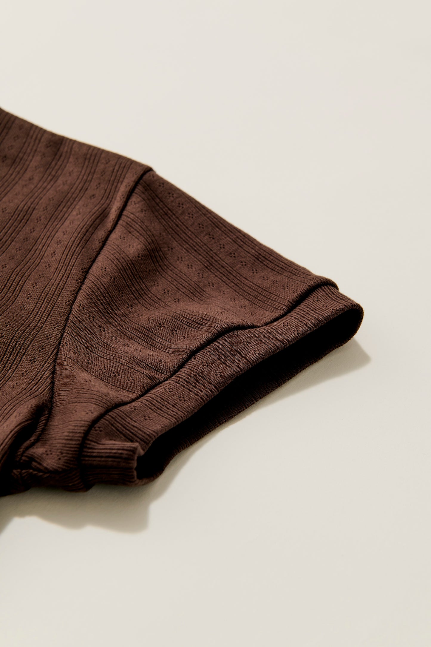 eyelet cut button Tshirt / chestnut