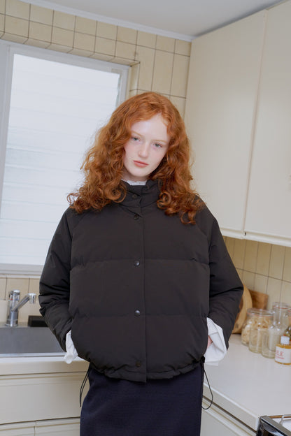 Short down jacket / black