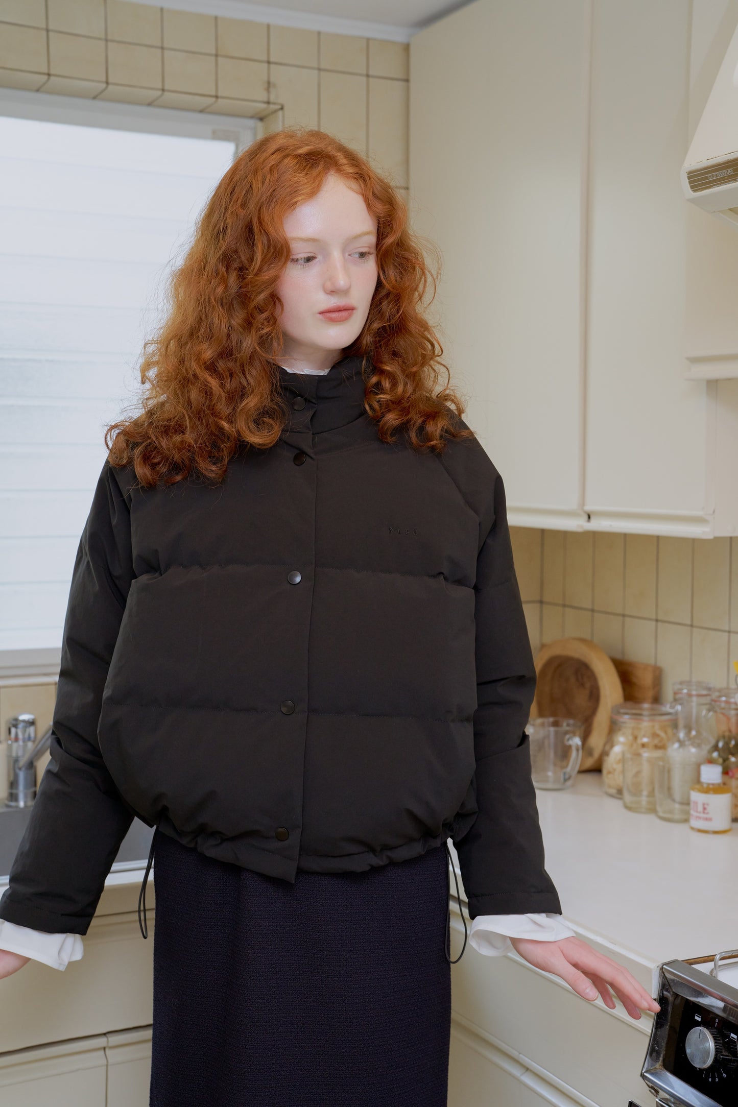 Short down jacket / black