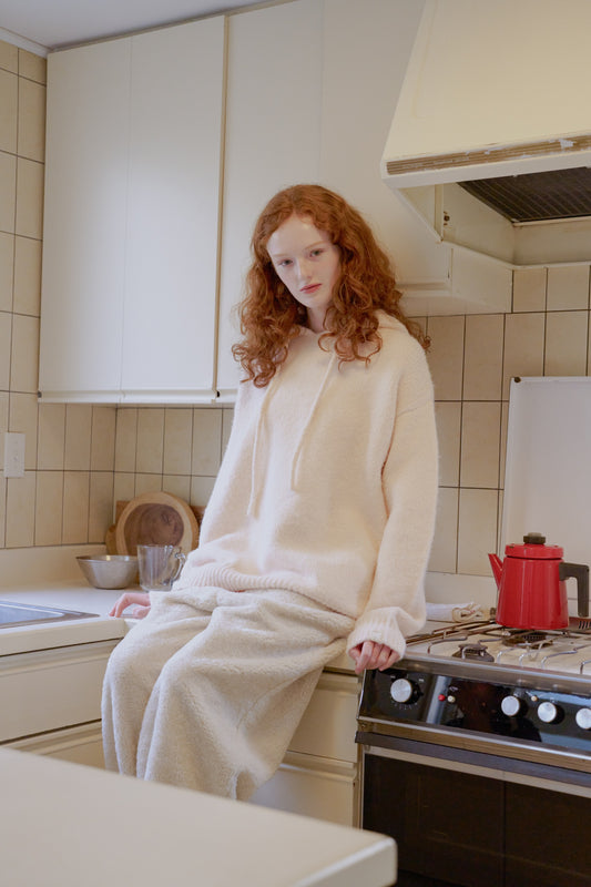Fluffy Knit Hoodie / peach milk