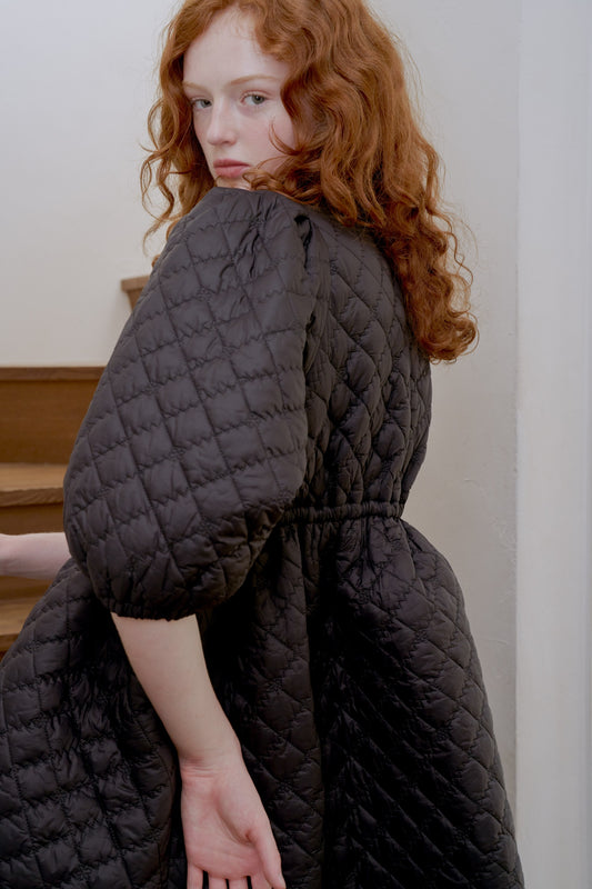 Quilting volume tops / black