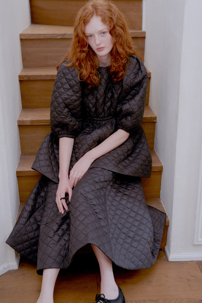 Quilting volume tops / black