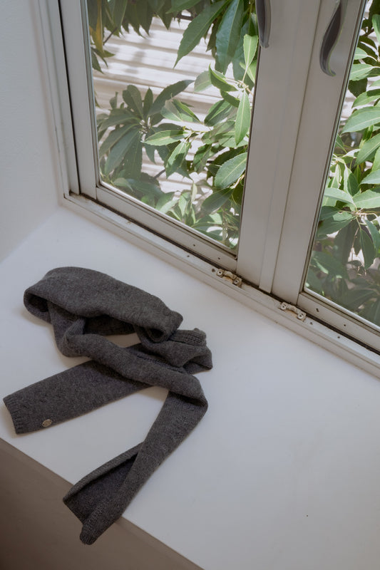 Long knit stole / heather