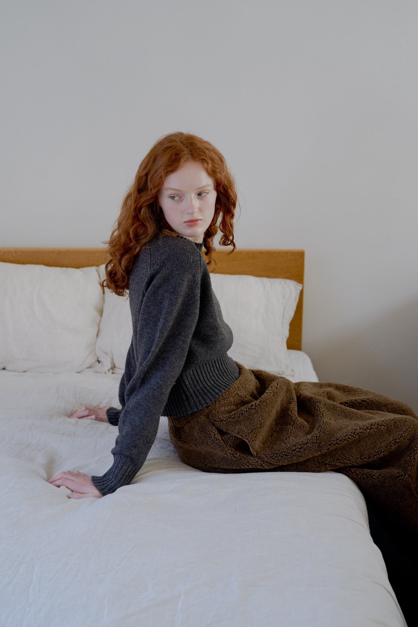 Leather Patch Knit Pullove / gray