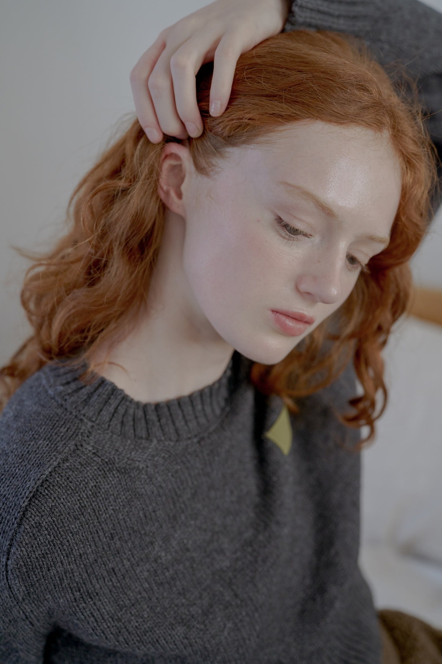 Leather Patch Knit Pullove / gray