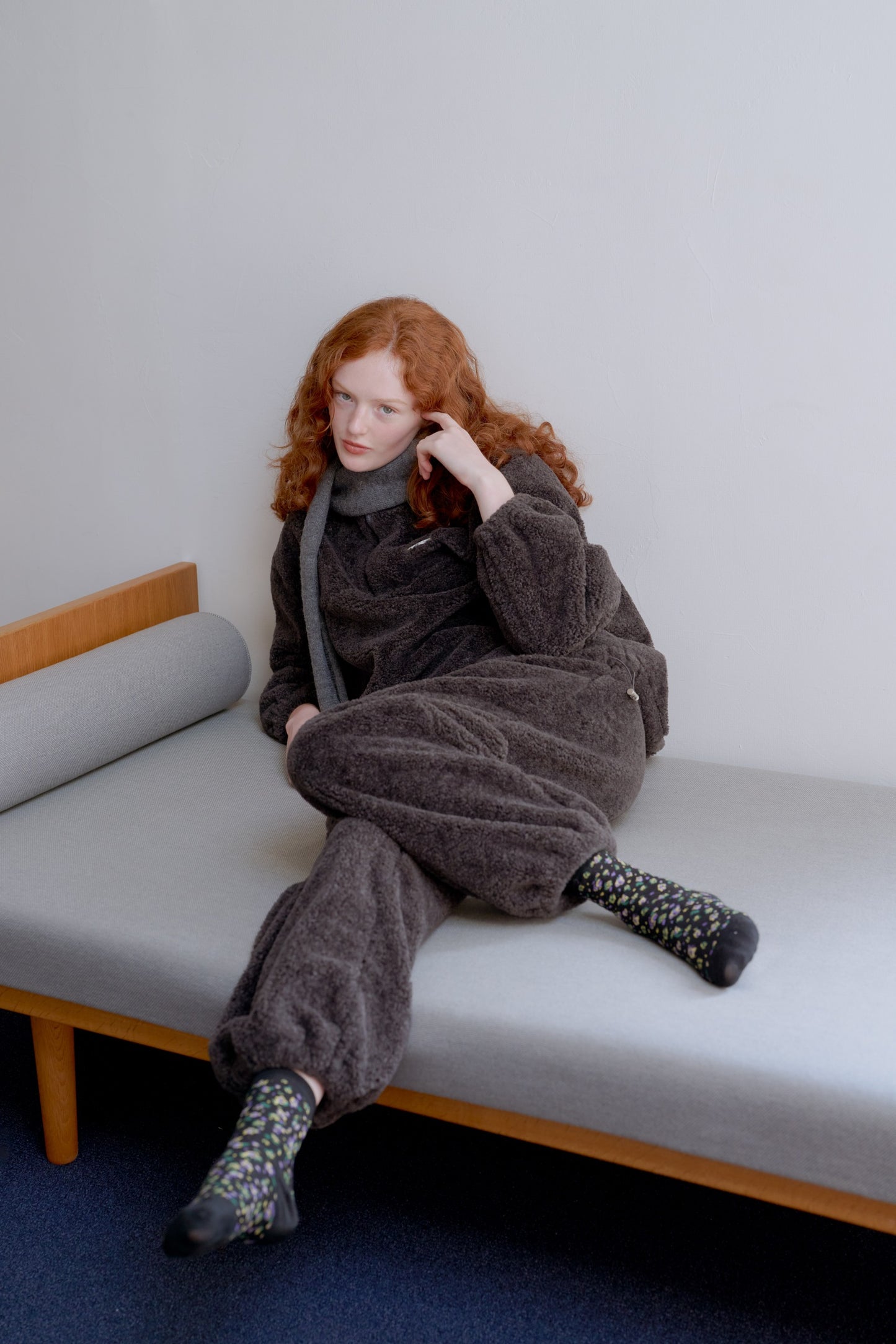 Half-zip boa pullover / dull gray