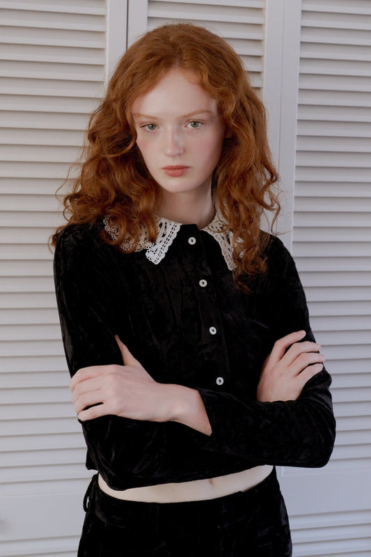 Lace collar velour cardigan / black