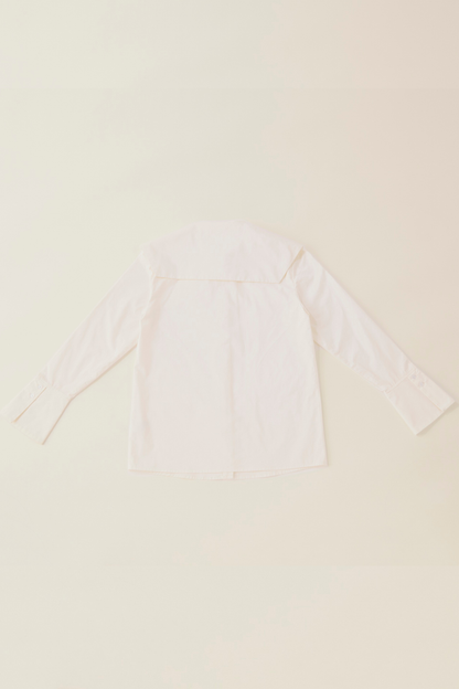 Box collar double button blouse / white