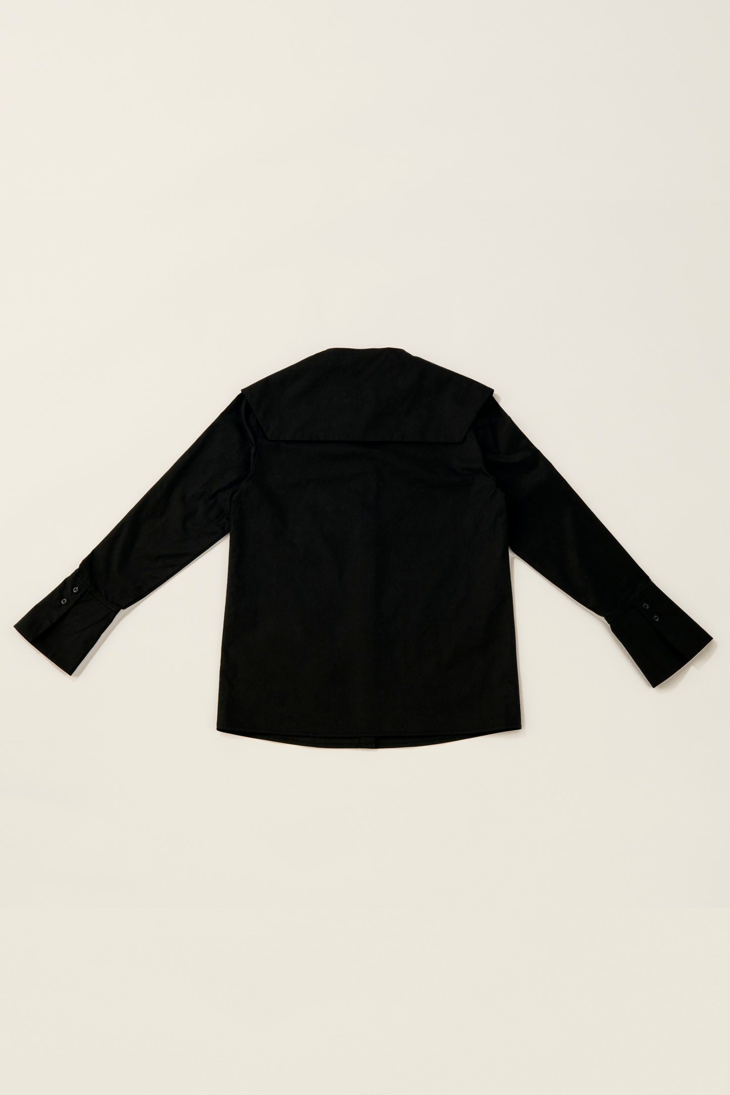 Box collar double button blouse / black