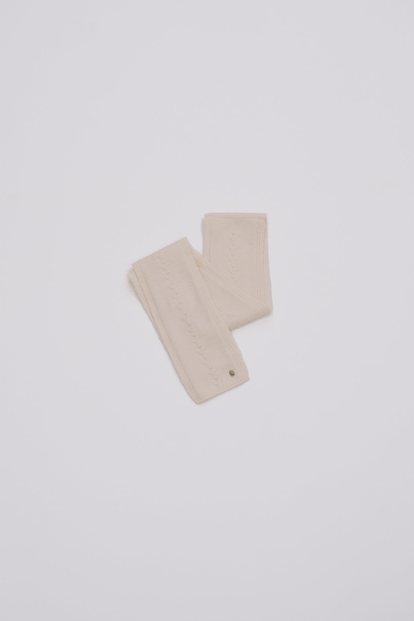 Long knit stole / milk