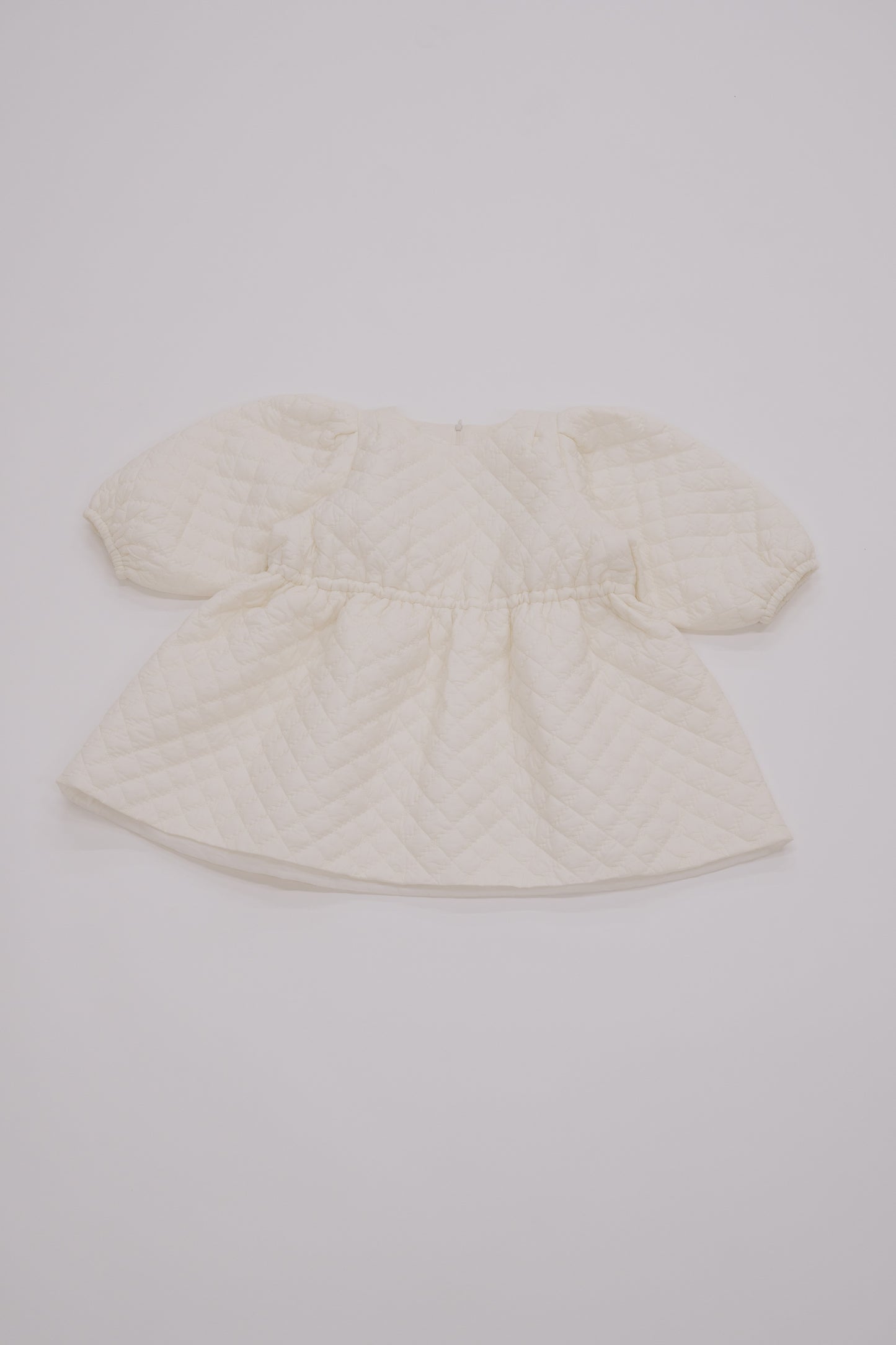 Quilting volume tops / white