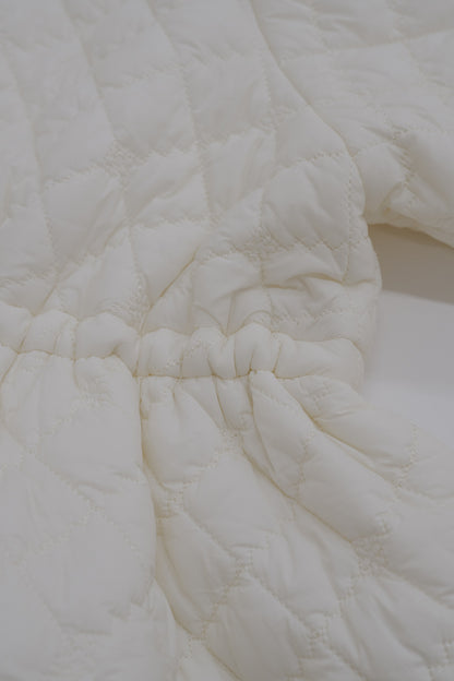 Quilting volume tops / white