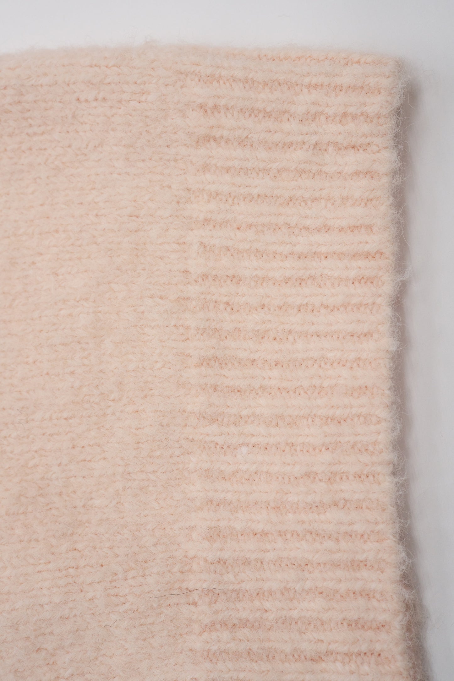 Fluffy Knit Hoodie / peach milk