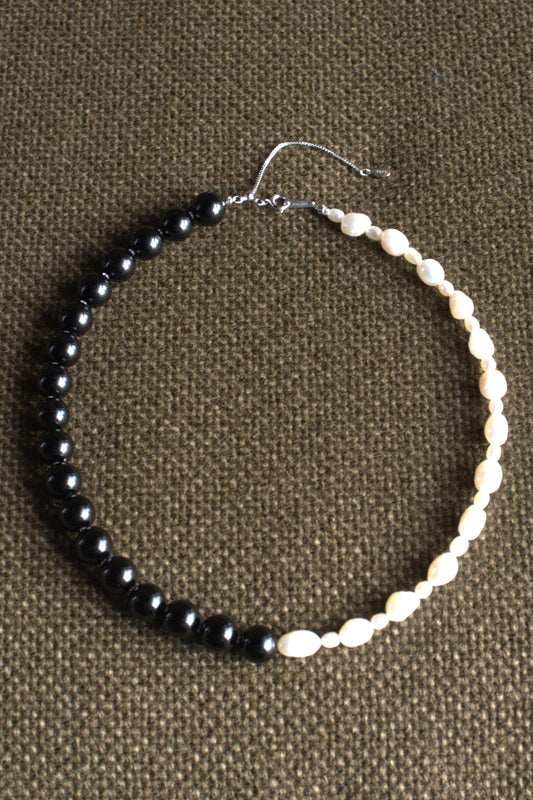 Onyx pearl necklace
