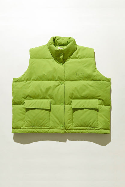 down vest / light green