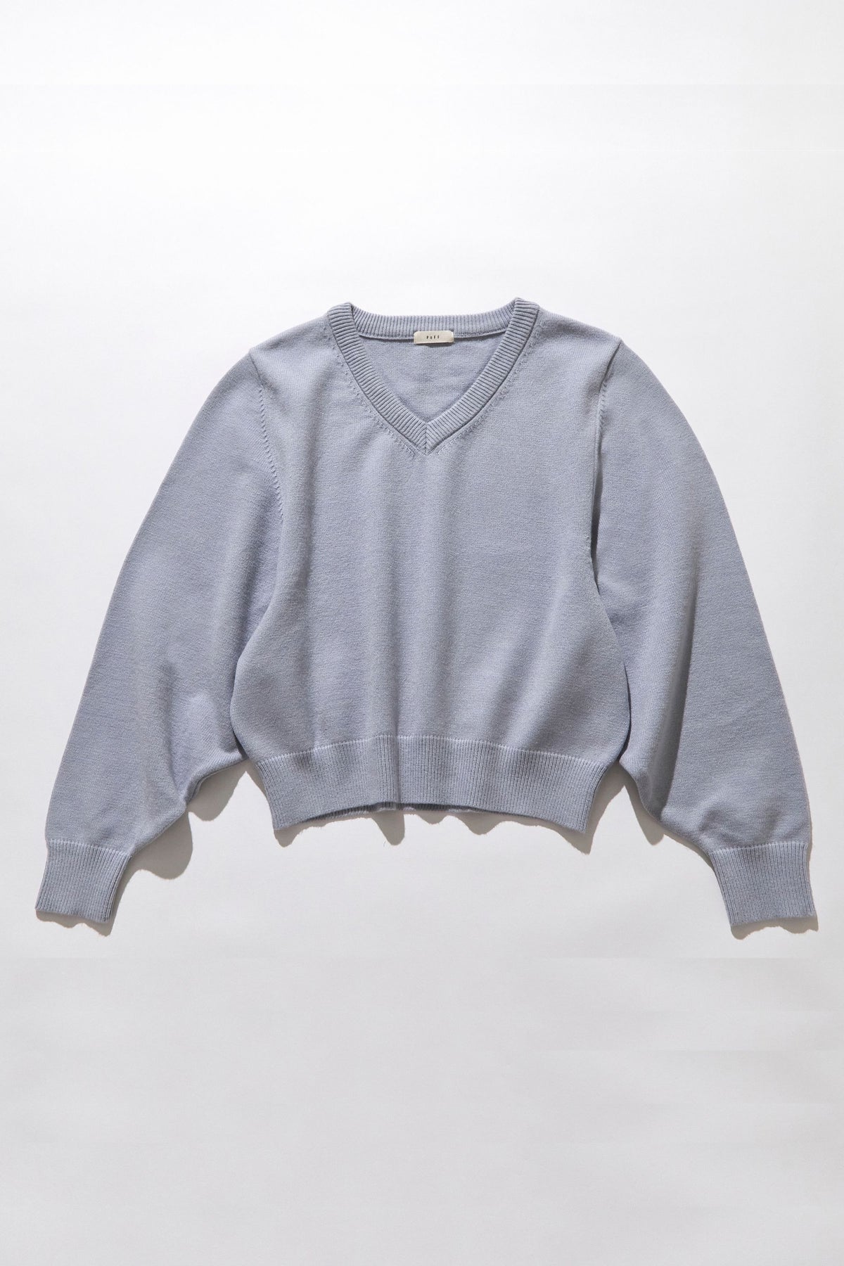 Loose v-neck knit / Blue gray