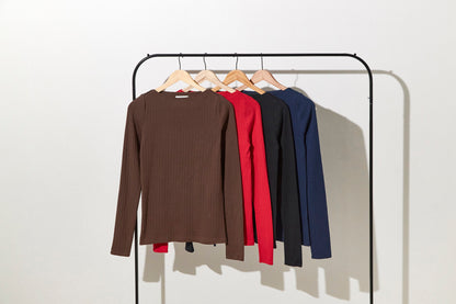 Eyelet lace boat-neck tops / Classic red