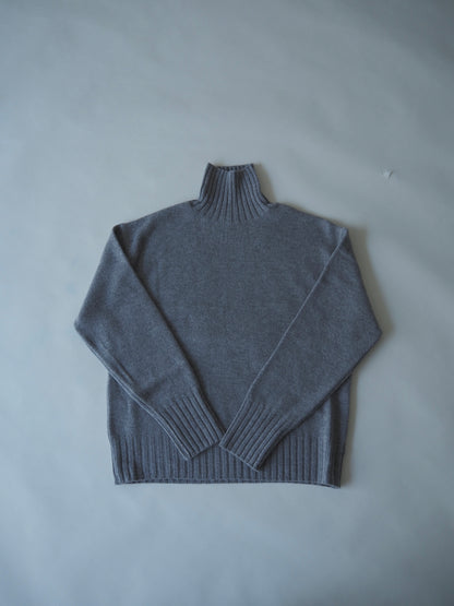 Wool soft high neck knit Gray